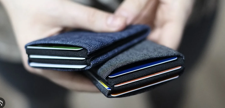 VÌ SAO NÊN SỬ DỤNG VÍ CHẶN RFID ( RFID WALLETS) VÌ SAO NÊN SỬ DỤNG VÍ CHẶN RFID ( RFID WALLETS)