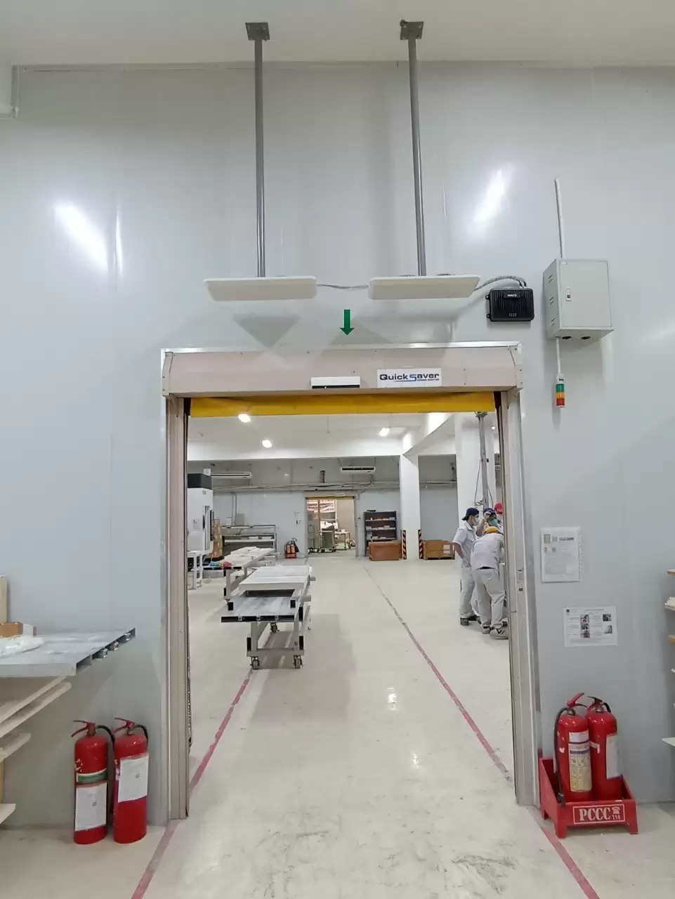 Lắp đặt ở trên